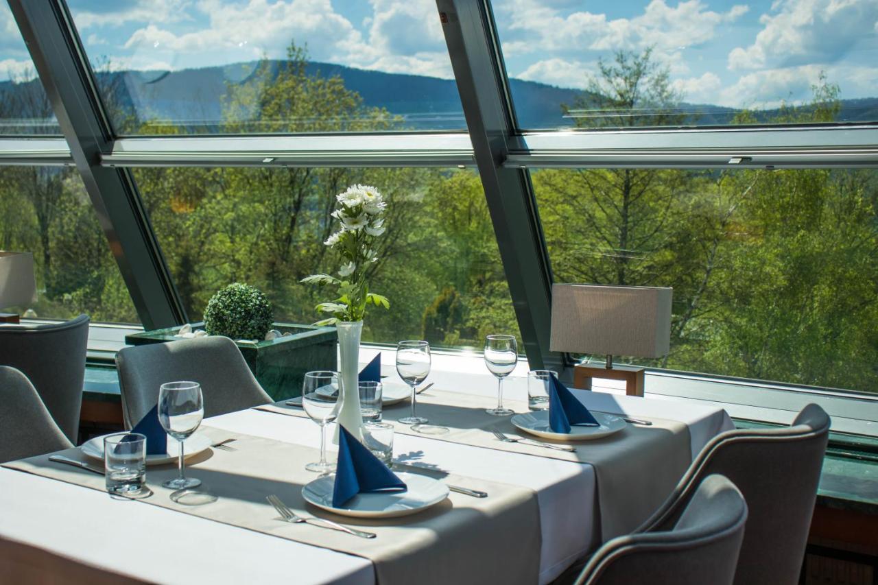 Hotel Belweder Ustroń Esterno foto Restaurant