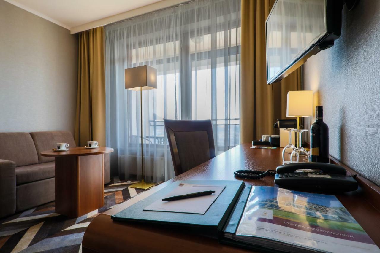 Hotel Belweder Ustroń Esterno foto Suite