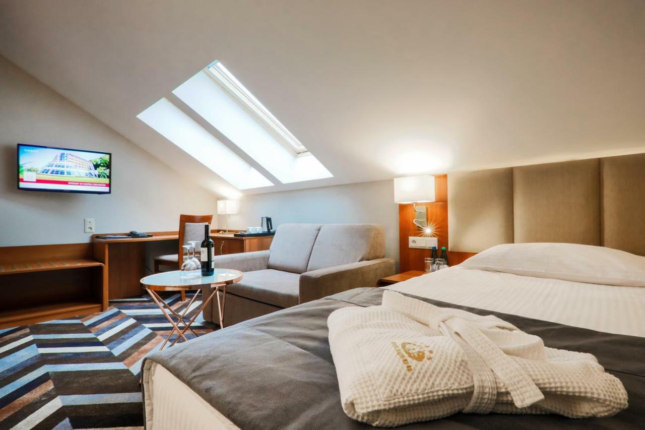 Hotel Belweder Ustroń Esterno foto Suite